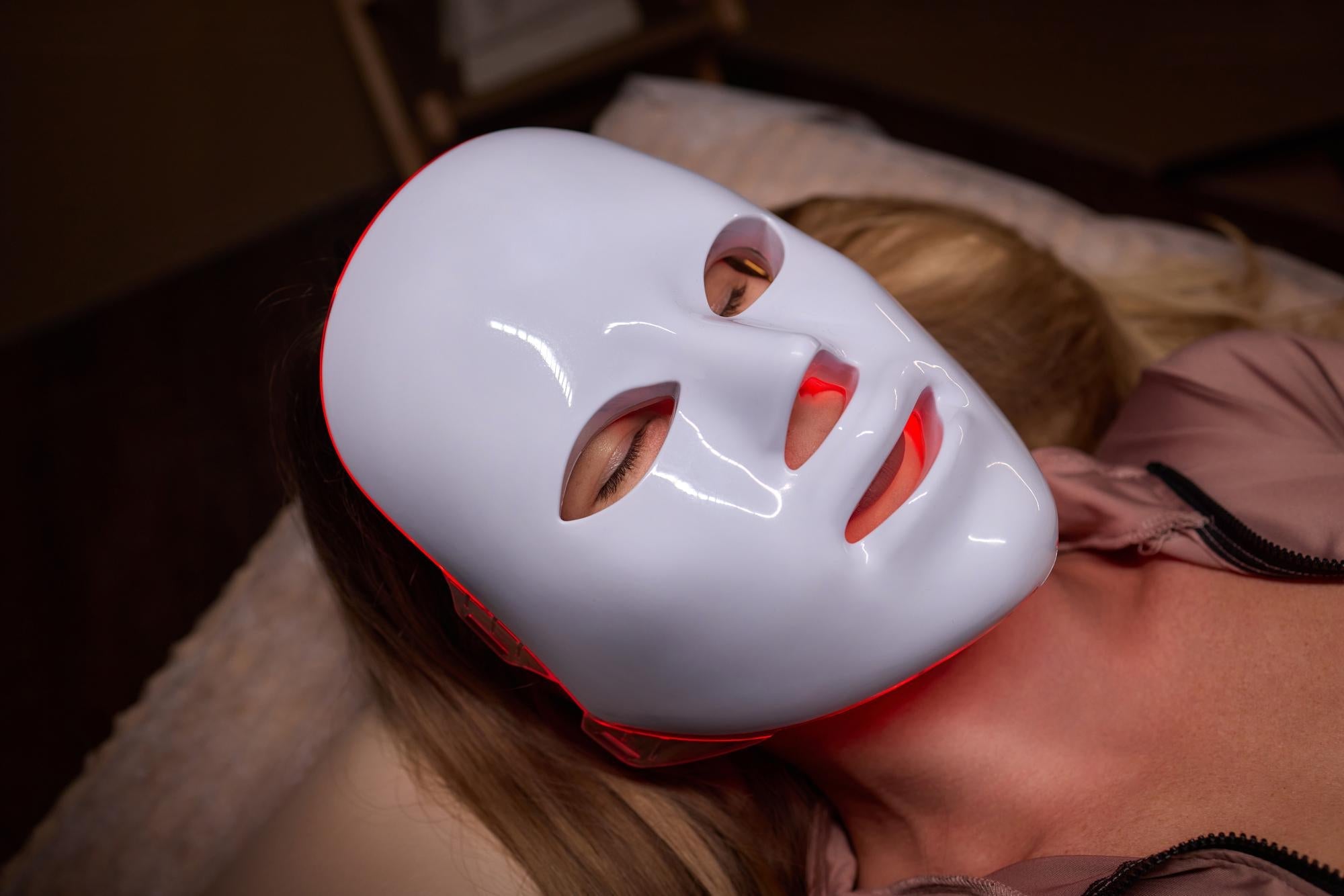 Read This Before Buying an LED Light Therapy Mask.